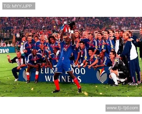 回顾历史足球传奇人物你知道之前的足球明星是谁吗